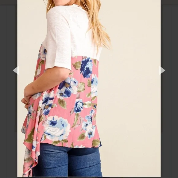 PINK & IVORY FLORAL TOP, L (Runs small & matches purple floral listing - Picture 2 of 7